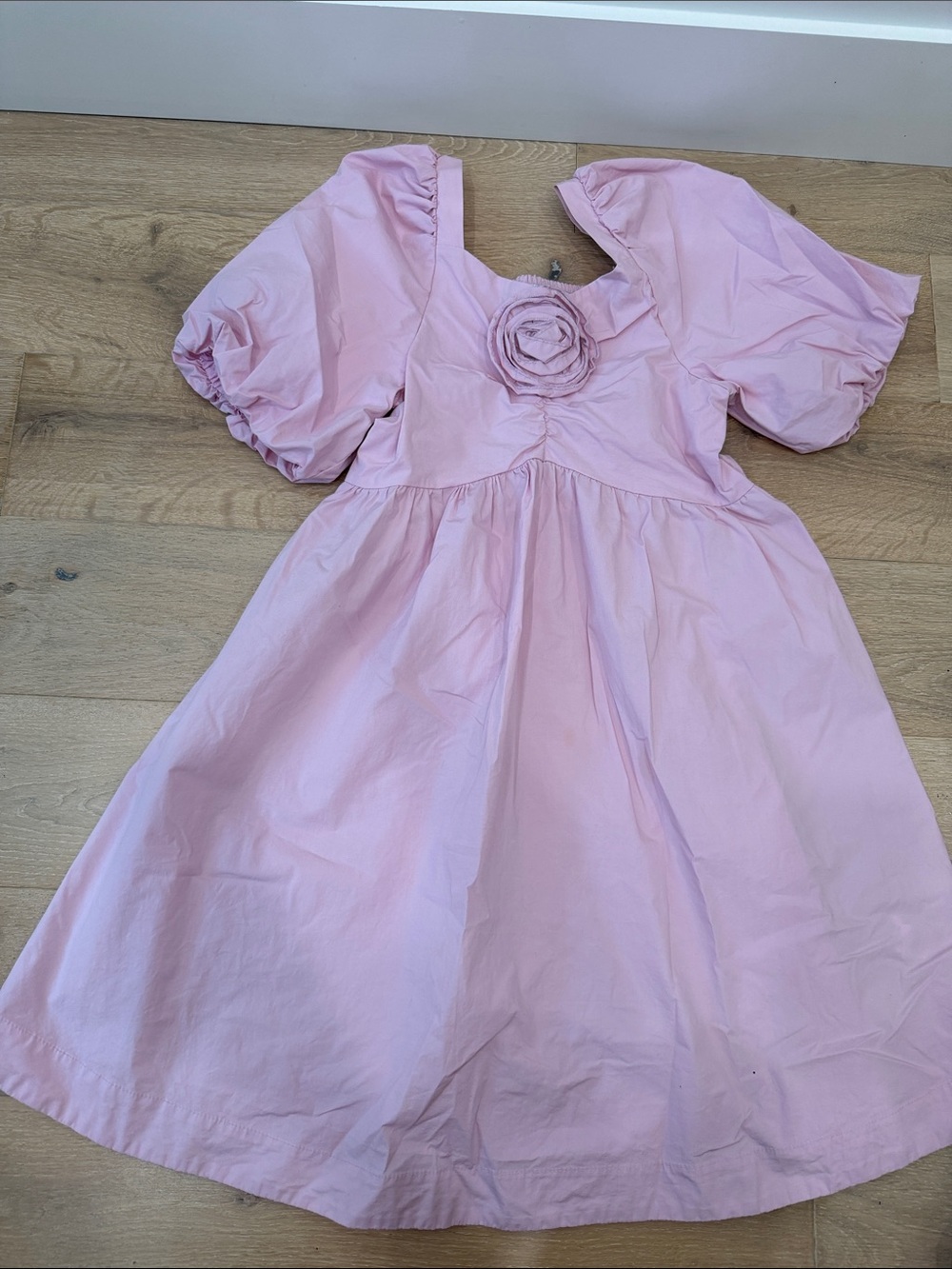 Zara Light Pink Puff-Sleeve Dress with Rosette
